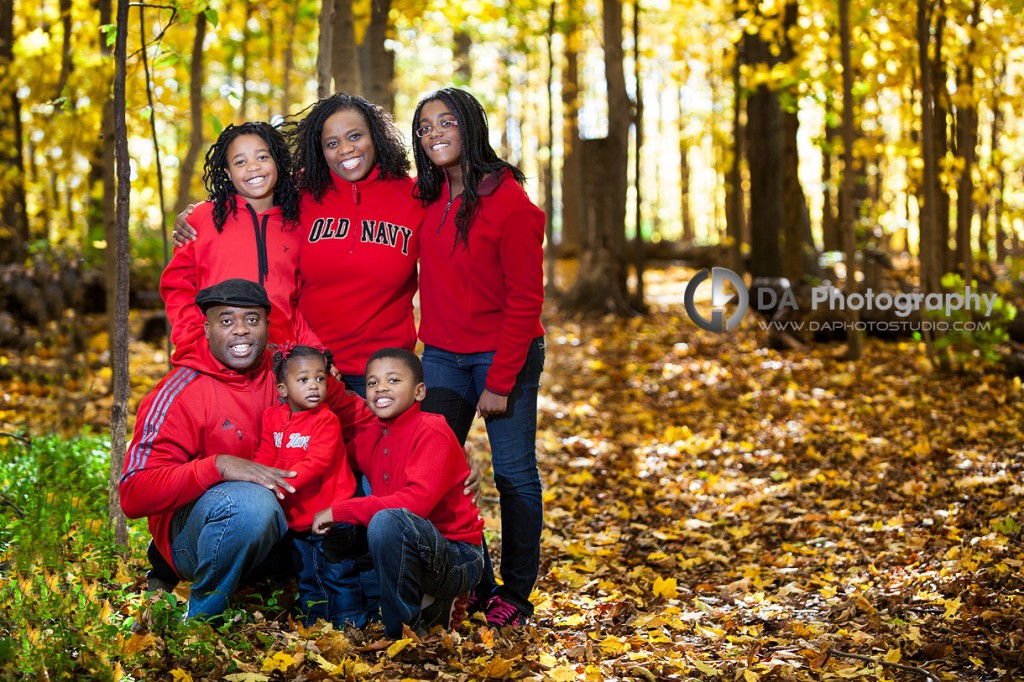 Happy Family in Fall Scene - by DA Photography - Family Photographer in Mississauga, www.daphotostudio.com