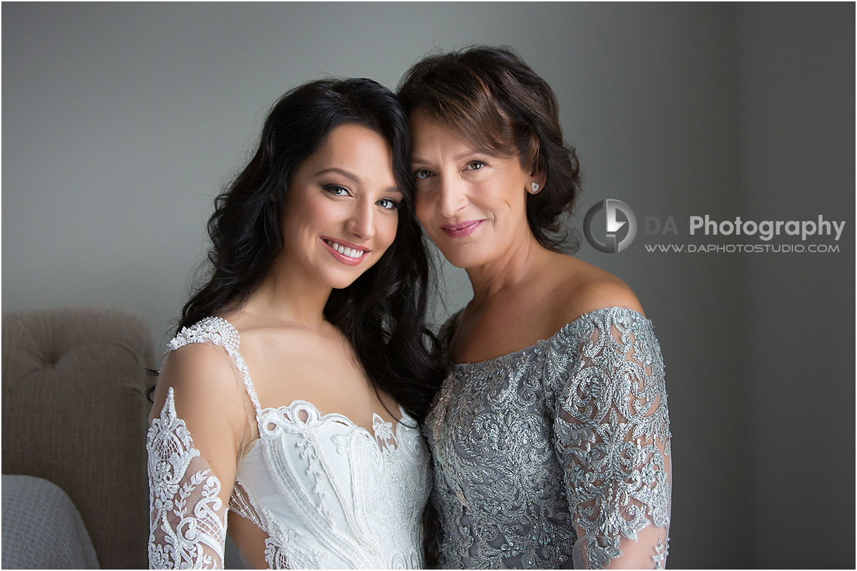 Bride with her mom in Georgetown Weddings