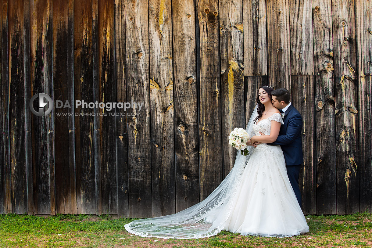 Bride and Groom at Historic Vellore in Woodbridge