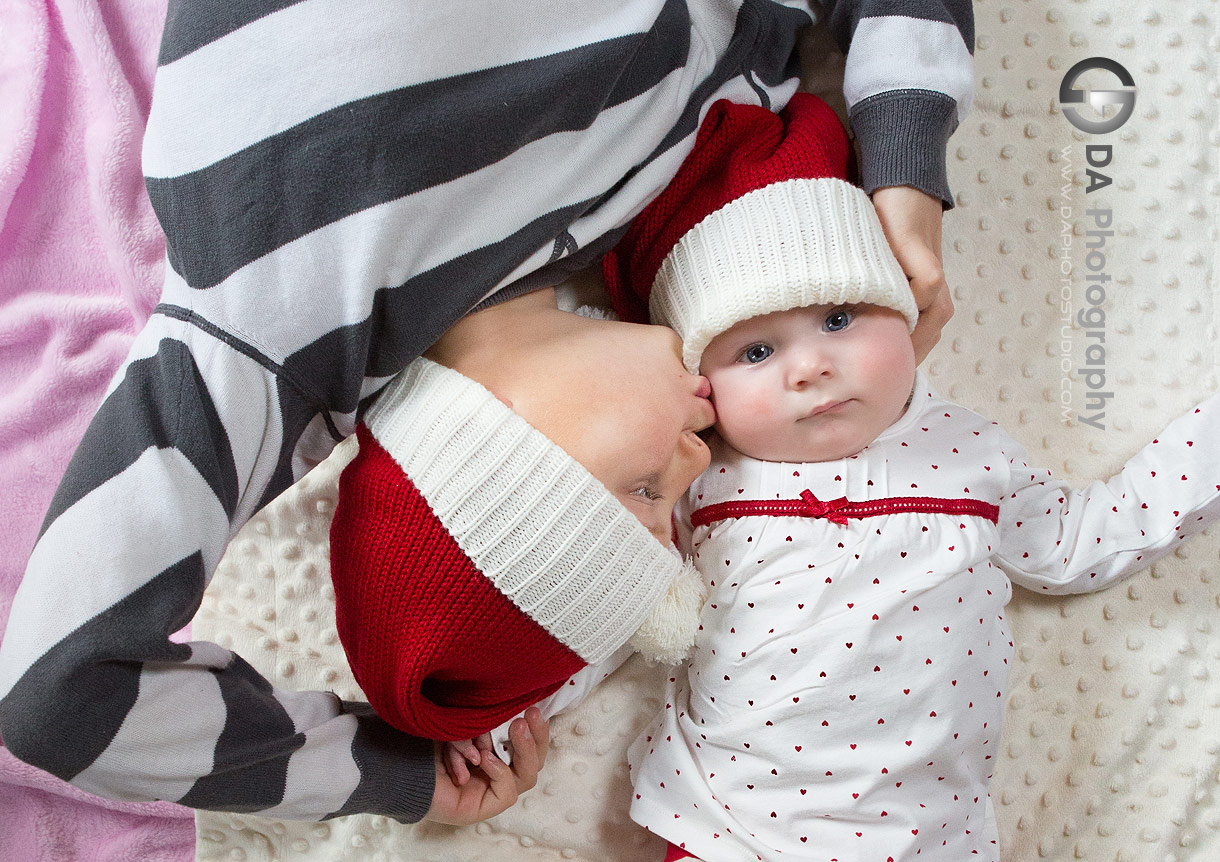 Best photographer for siblings Christmas photo session