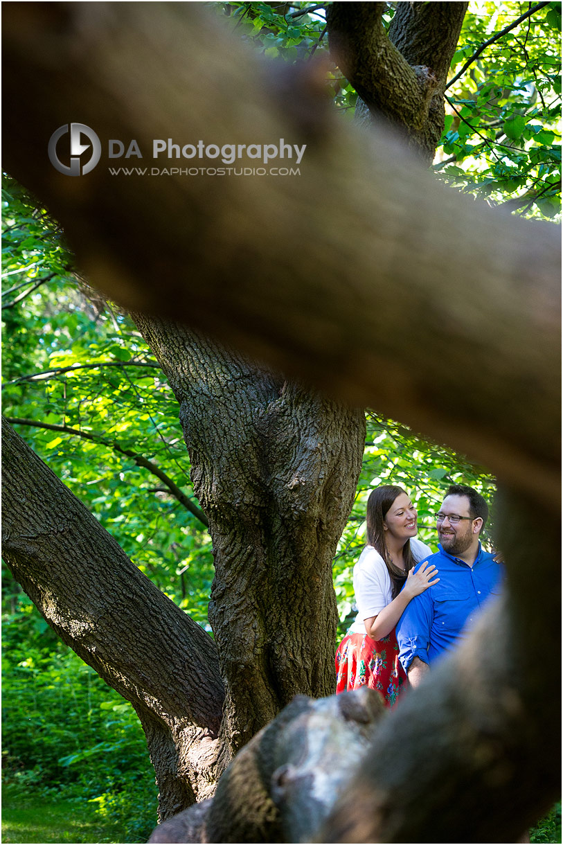 Niagara garden engagement picture