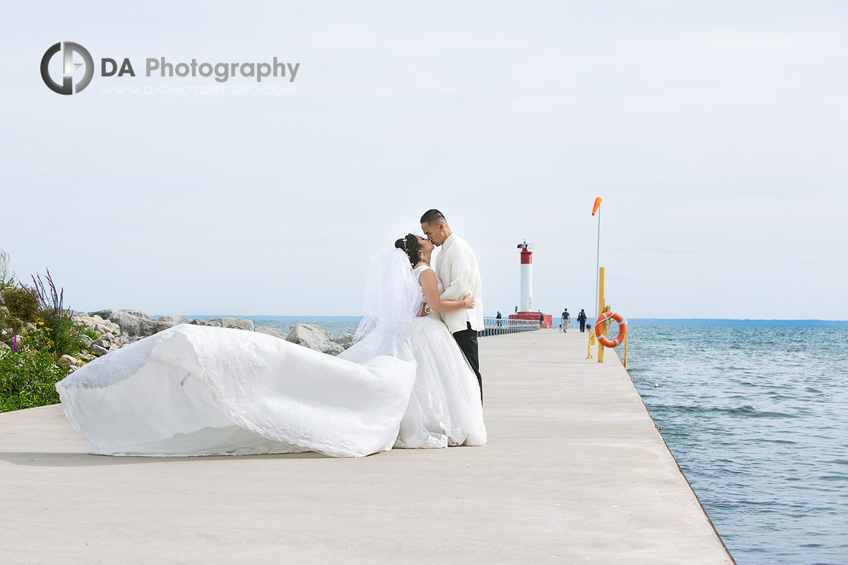 Oakville Harbour and Lighthouse Wedding Photos