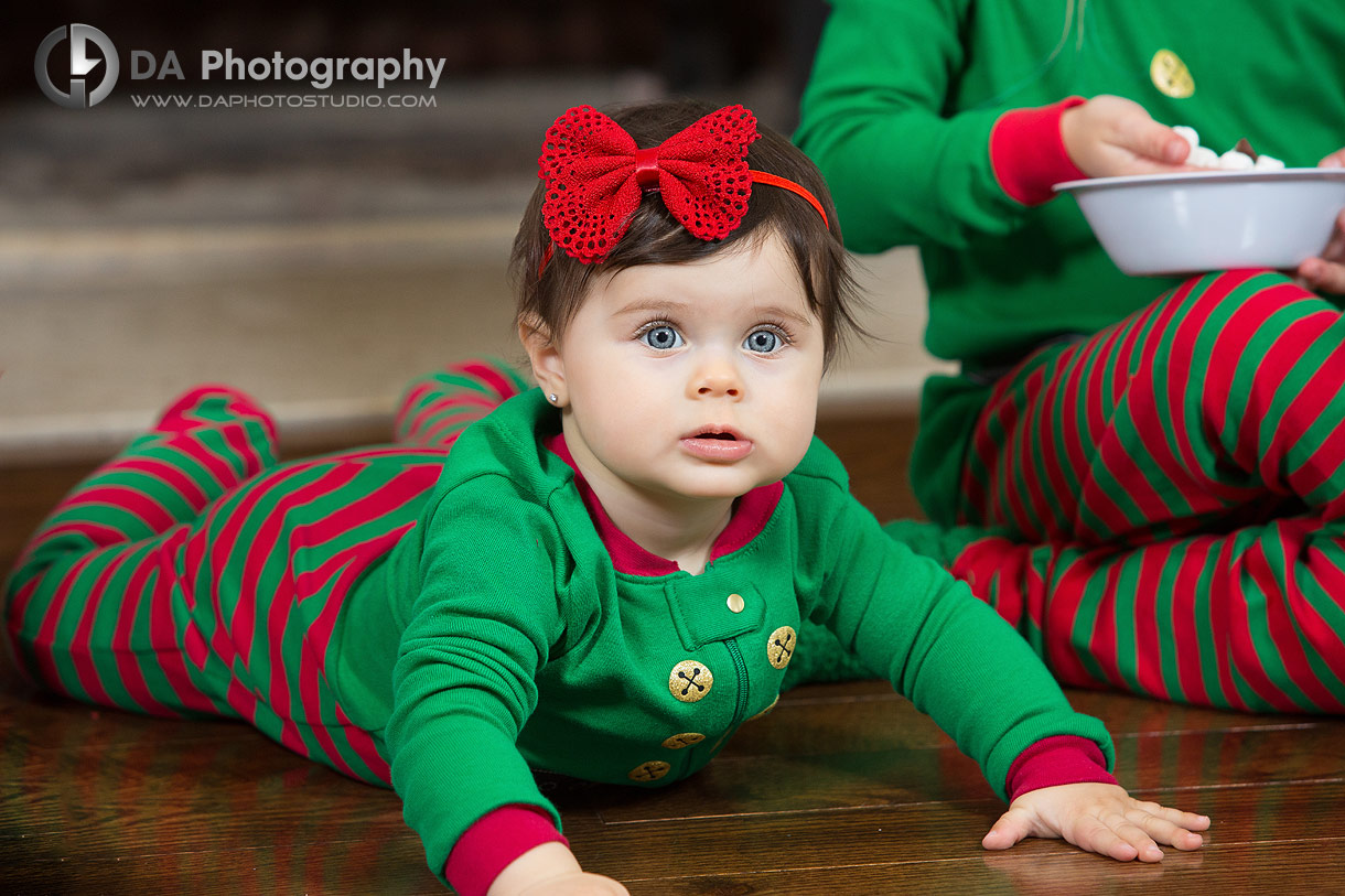 Baby holiday photos in Oakville