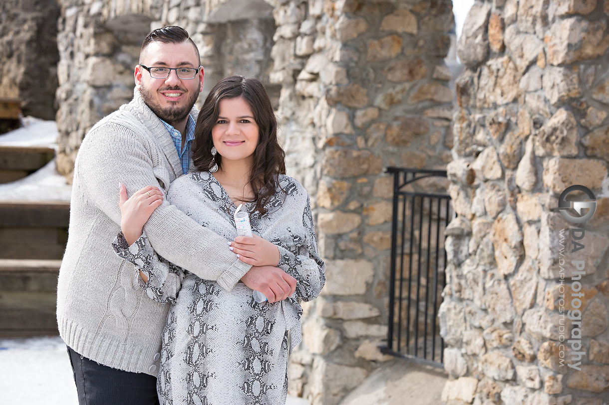 Winter maternity photos at Mill Race Park