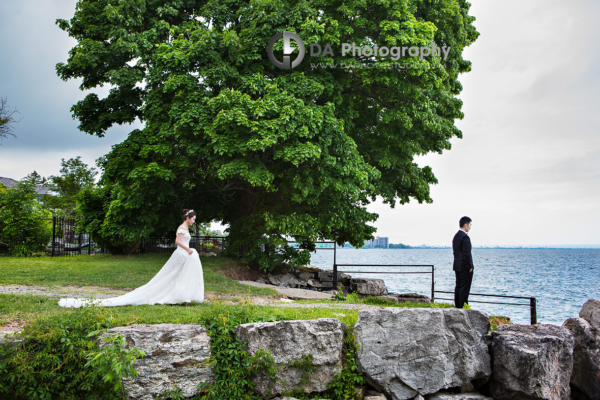  Edgewater Manor wedding first look photos