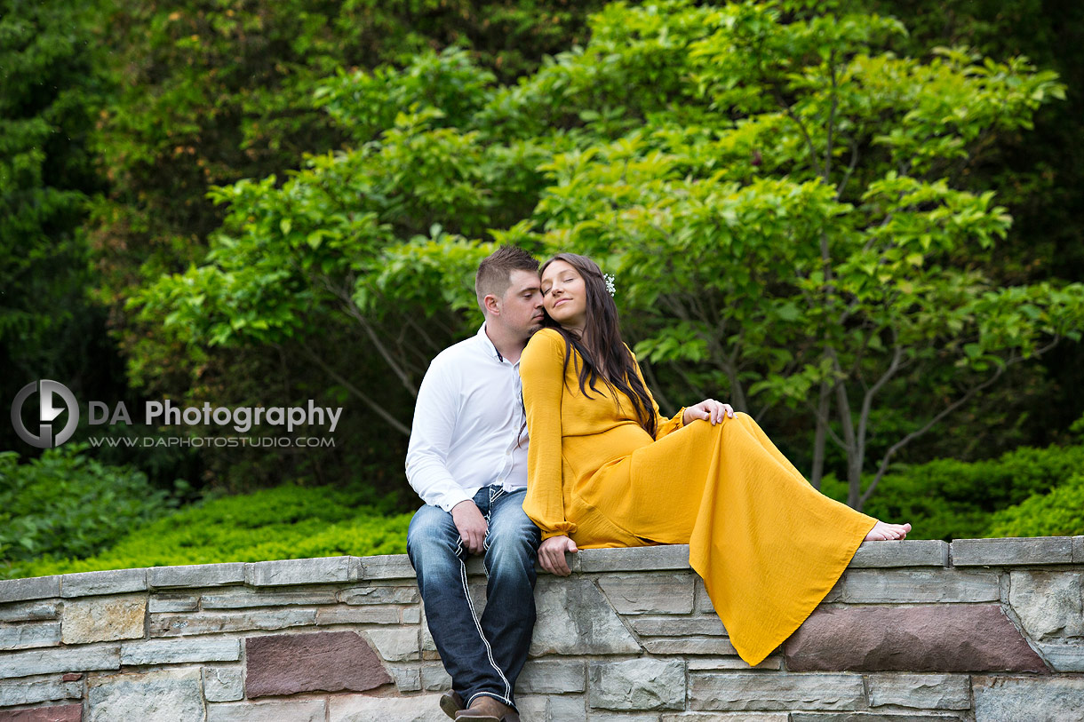 Intimate maternity photographs at Paletta Mansion