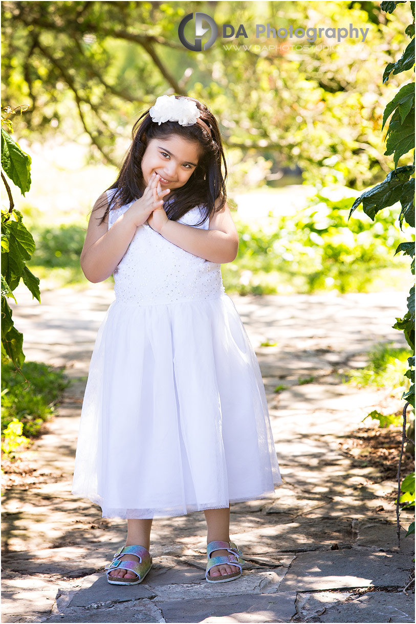 Oakville Children Photographers at Gairloch Gardens