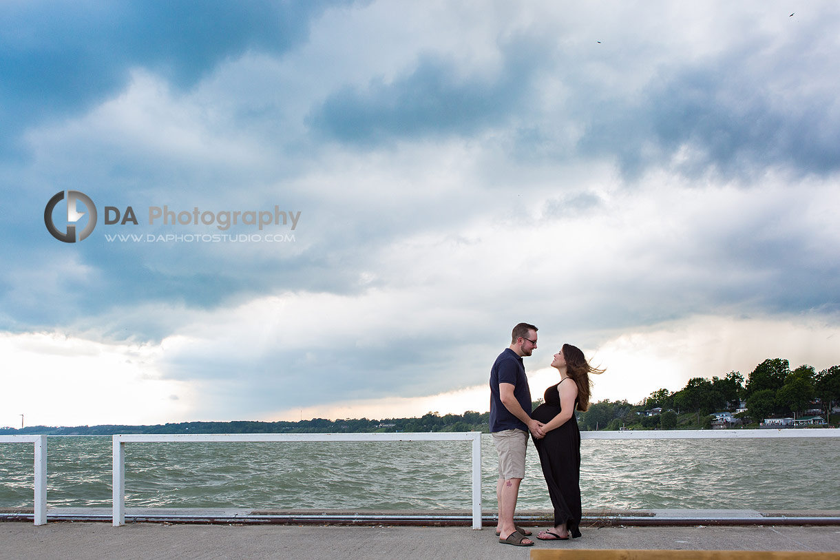 Maternity photos at the pier