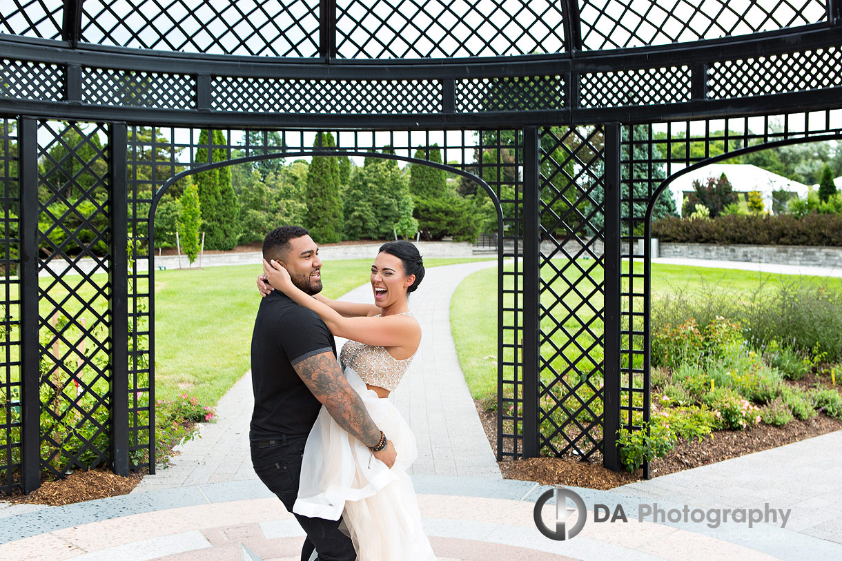 Best engagement photographers at Hendrie Park