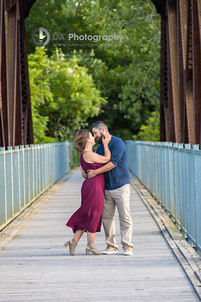 Best engagement photographer in Simcoe