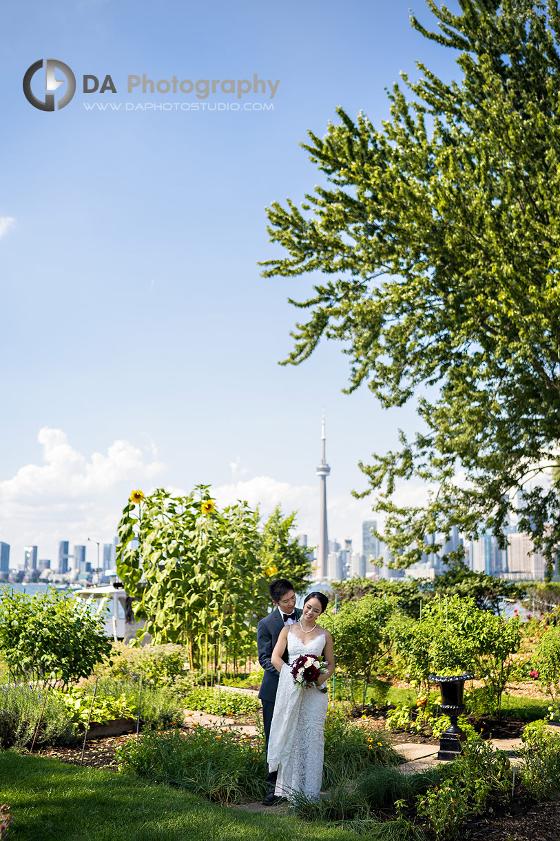 Intimate wedding at Royal Canadian Yacht Club