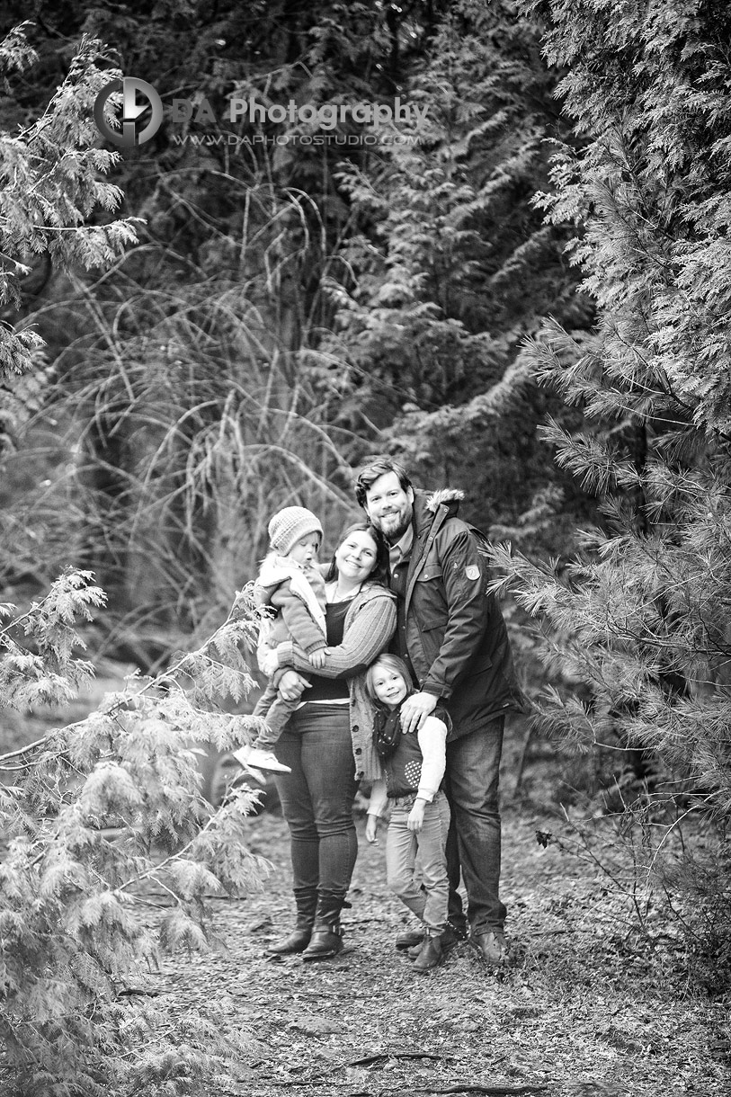 Family photographers at Rockwood Conservation Area
