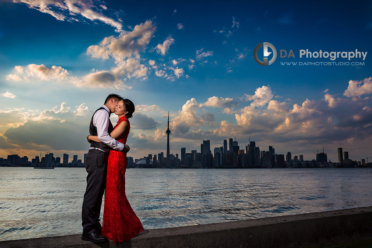 Toronto Skyline wedding trend