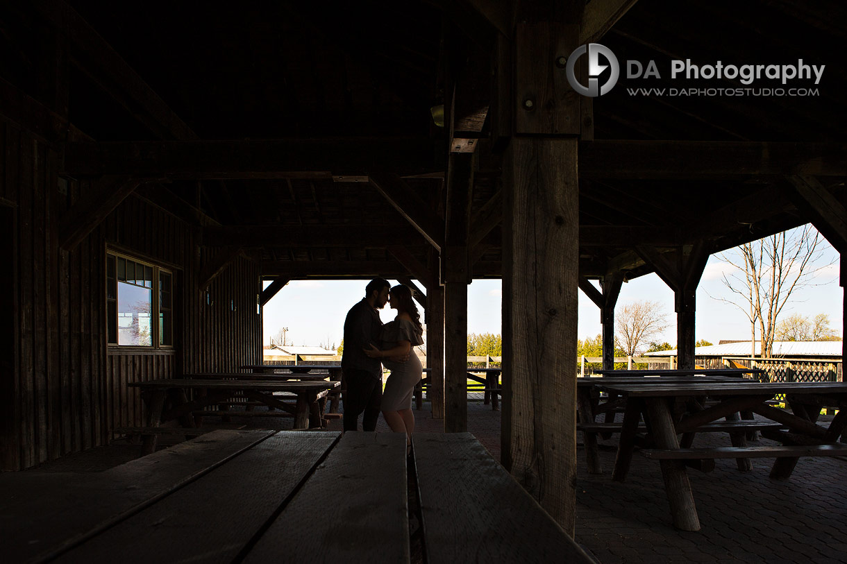 Country Heritage Park Maternity photos in Spring