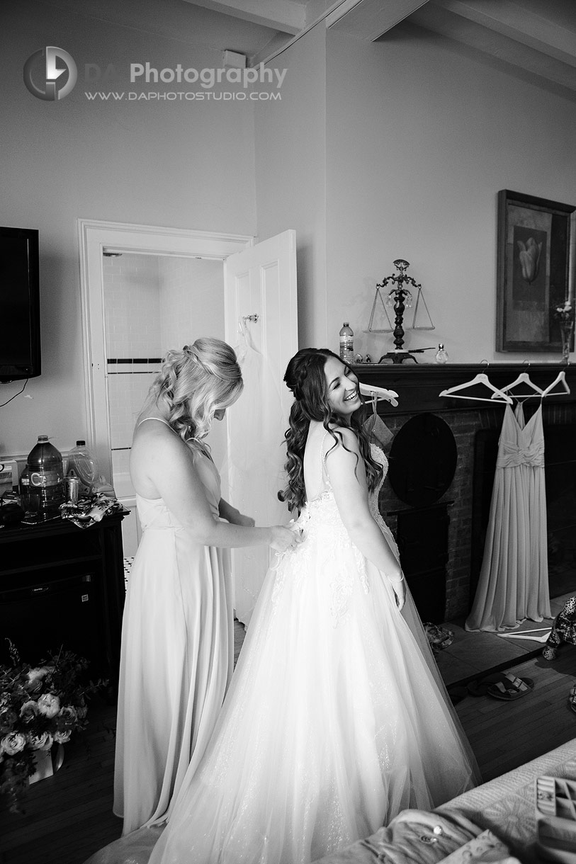Bride getting ready at the Charles Hotel in Niagara on the Lake