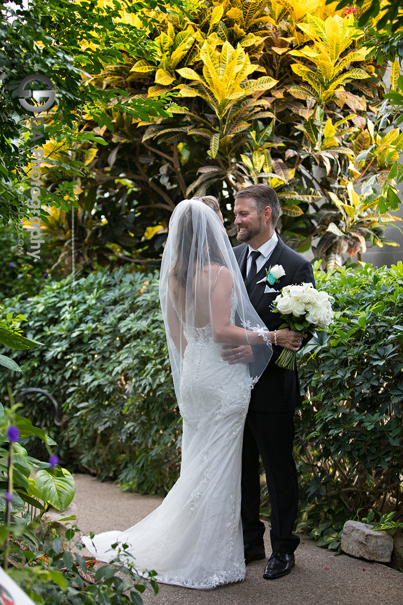 Summer wedding in a Greenhouse 