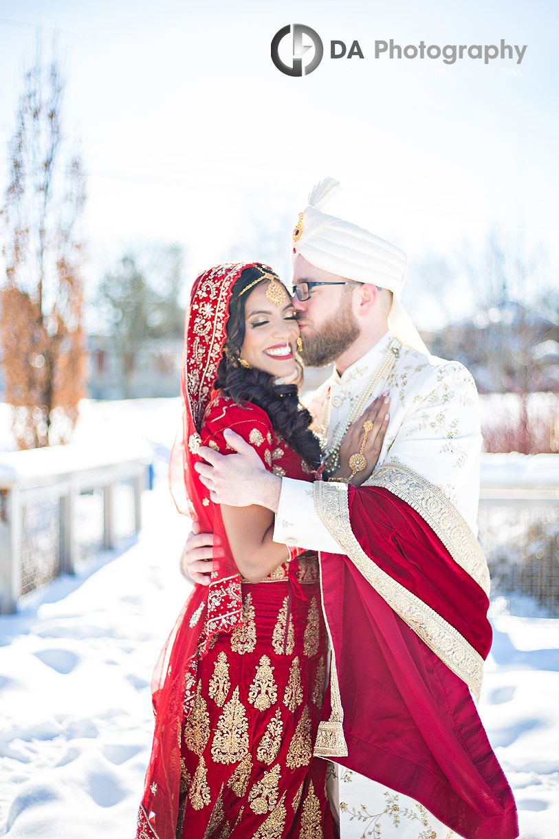 Winter wedding photos at Oakbank Pond Park