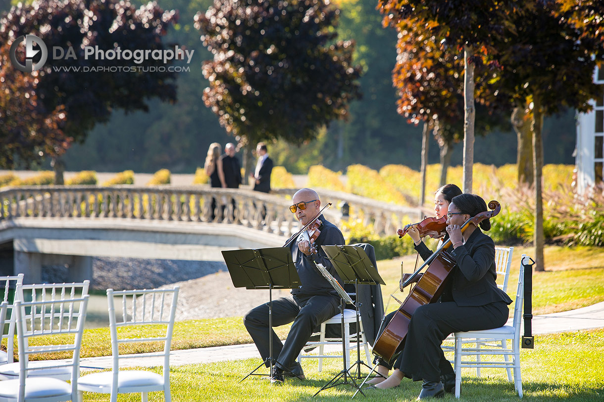 Musical trio performing at outdoor wedding ceremony at Lincoln Estates