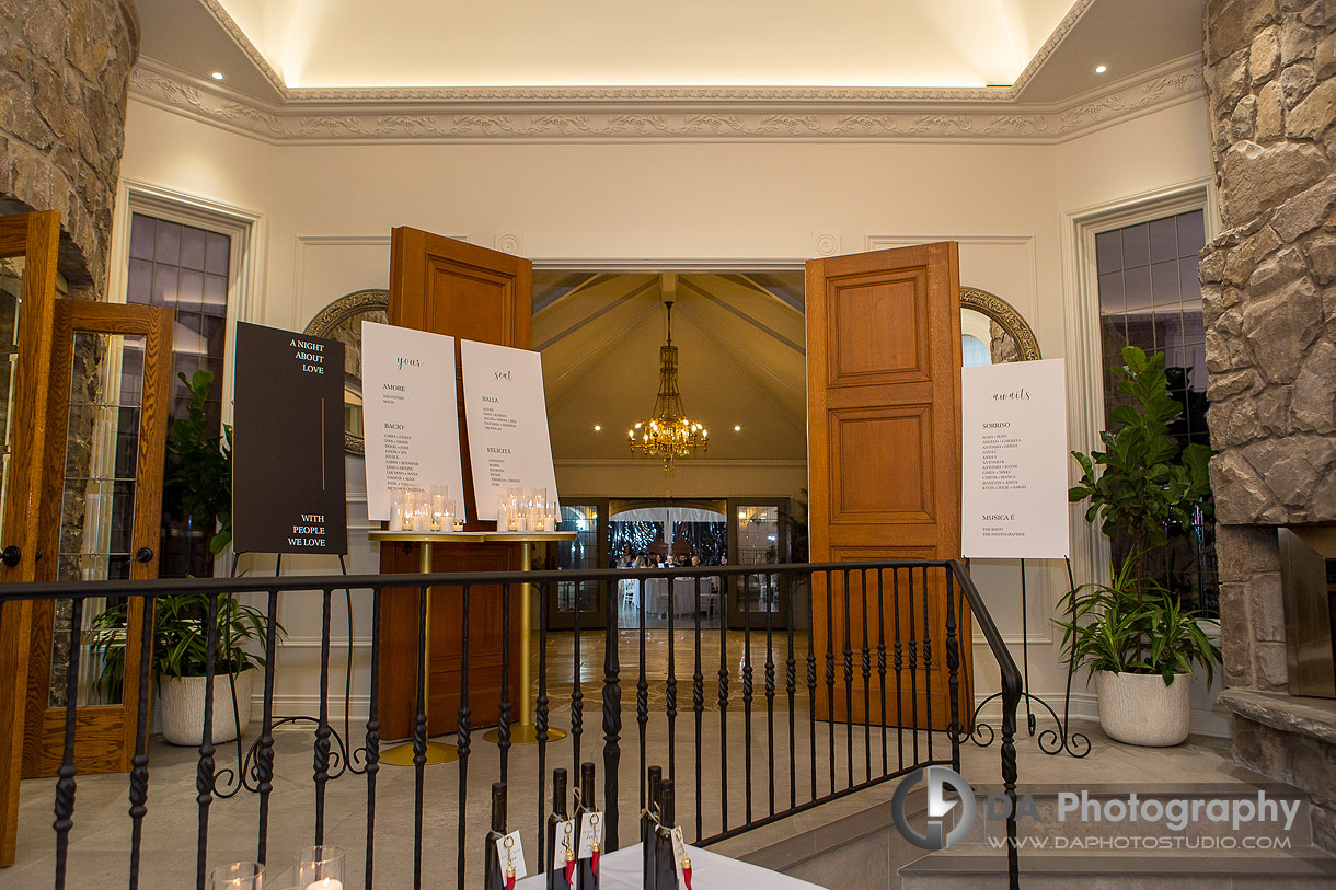 Cocktail area lobby at Lincoln Estates