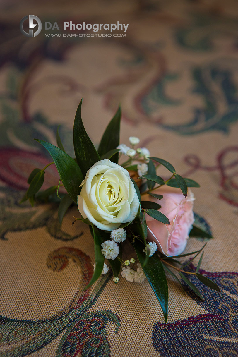Wedding flower boutonniere