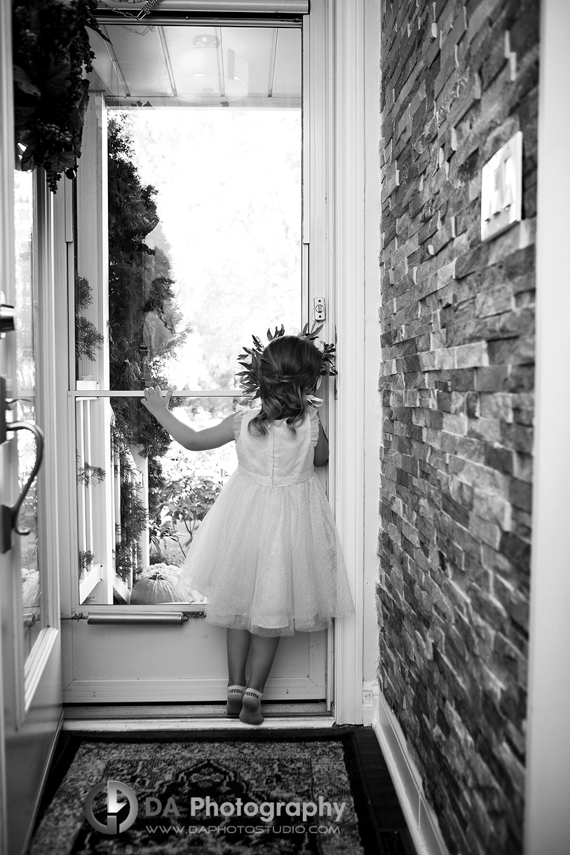 Flower Girl on a look out