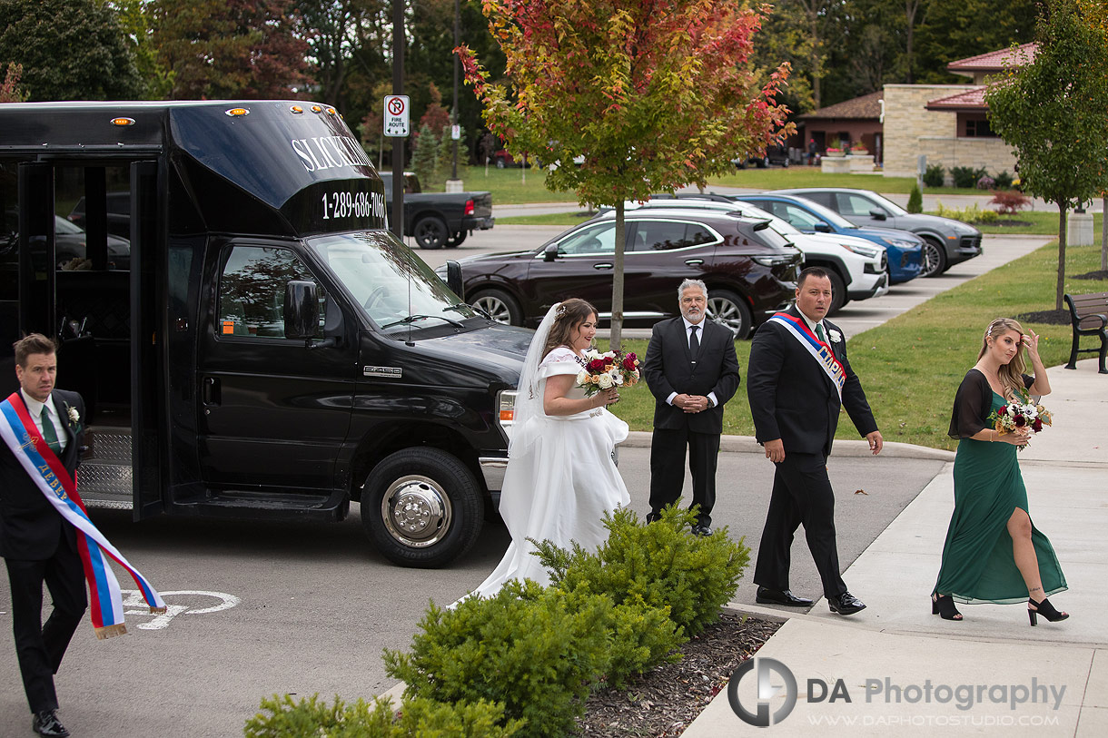 Arrival of the bridge on her wedding