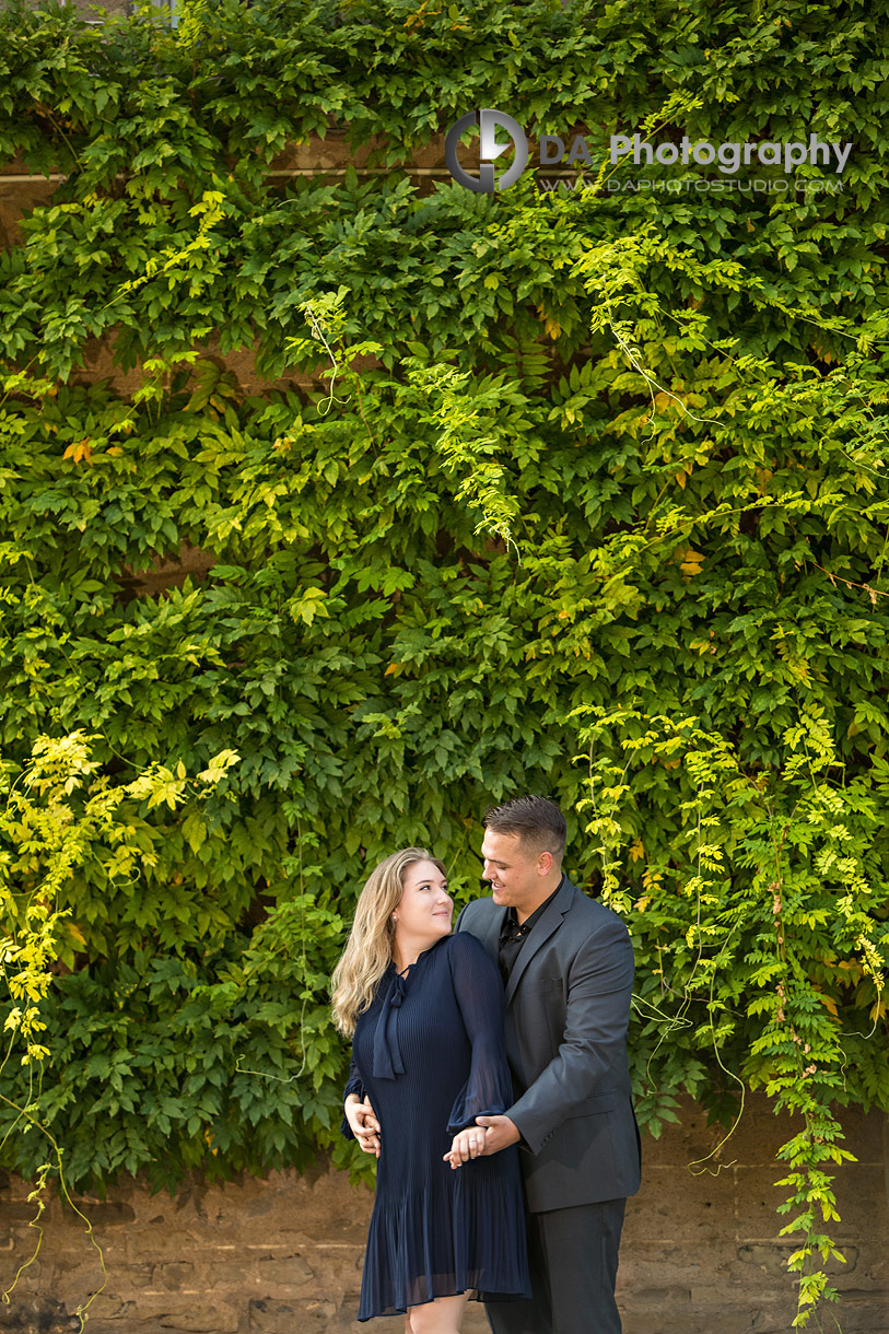 Intimate engagement photos at Niagara Botanical Gardens