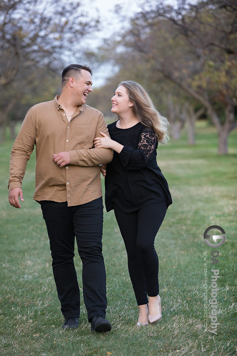 Top engagement photographer in Niagara Falls