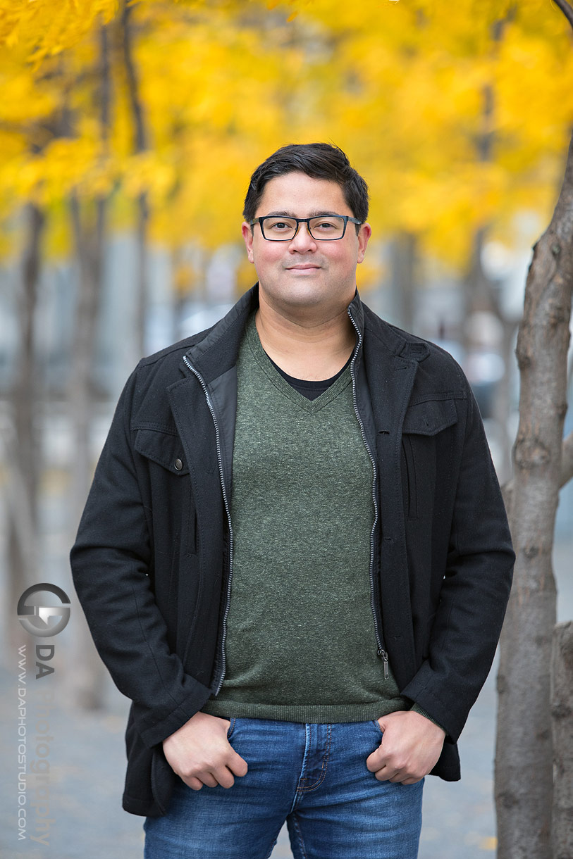 Engagement photographer in Toronto