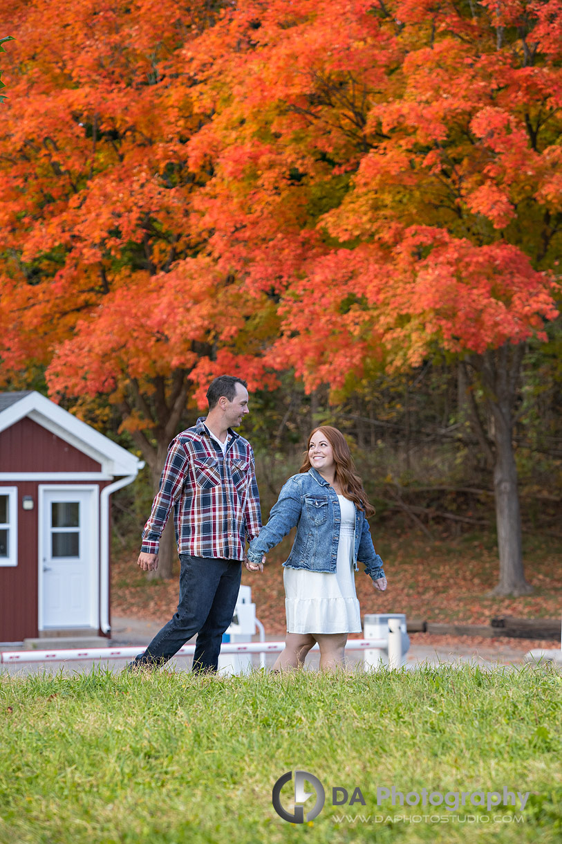 Best engagement photographer for Fall photos in Guelph