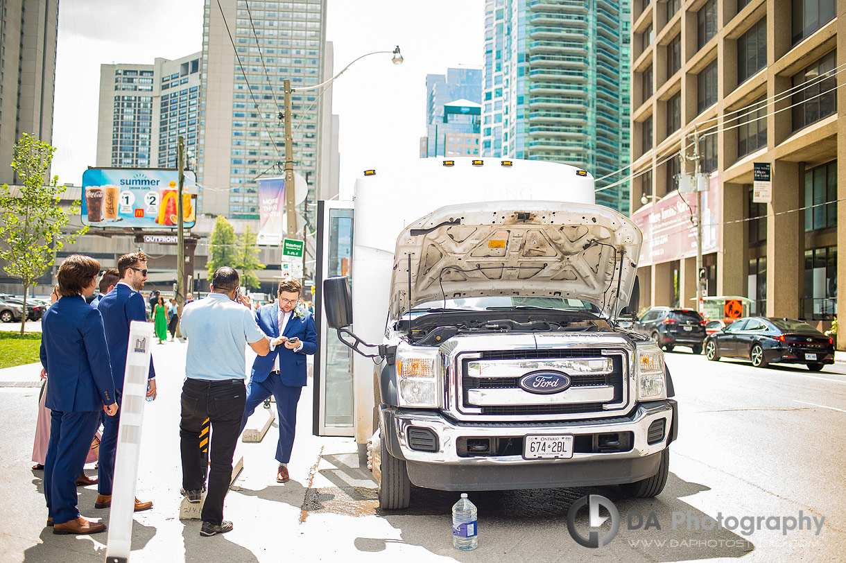 Documentary wedding photos while bus get broken