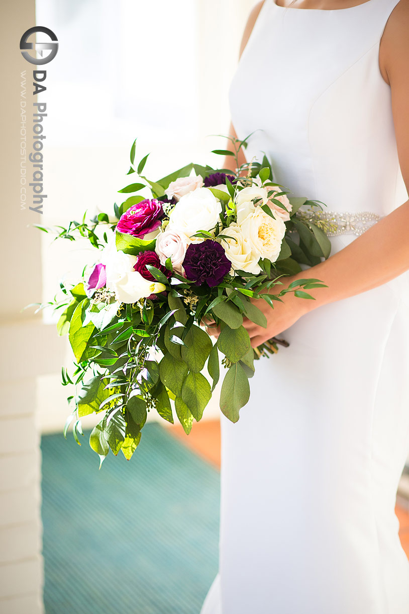 Bride with her wedding bouquet at Tamahaac Club Bride with her wedding bouquet at Tamahaac Club