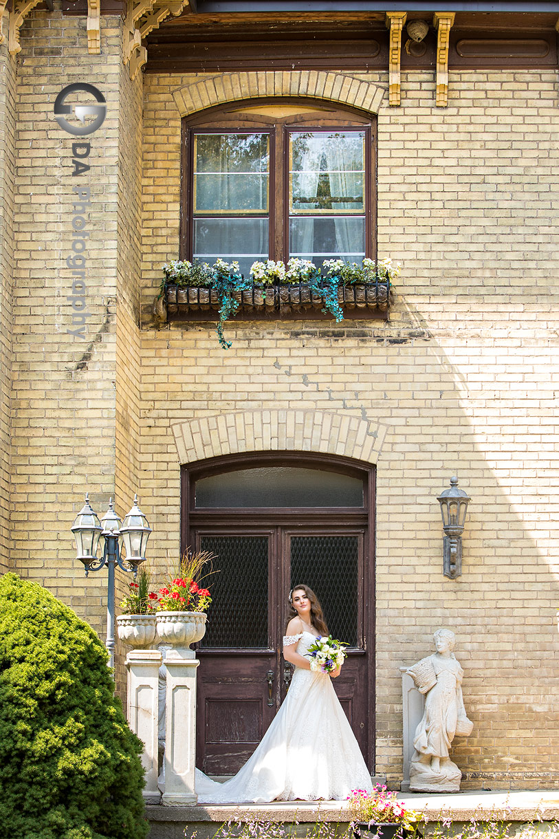 Bride in front of NithRidge Estates in Ayr
