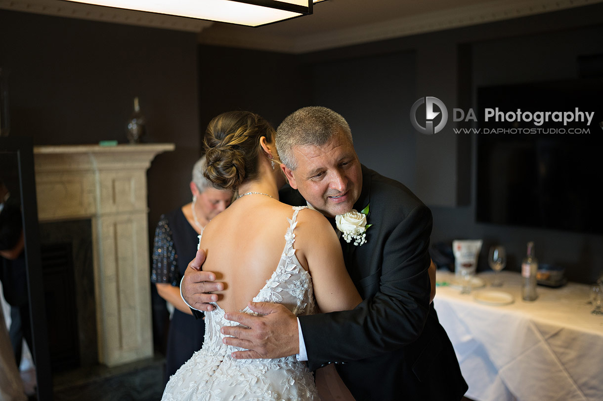 Reveal photo of bride with her dad on a wedding day