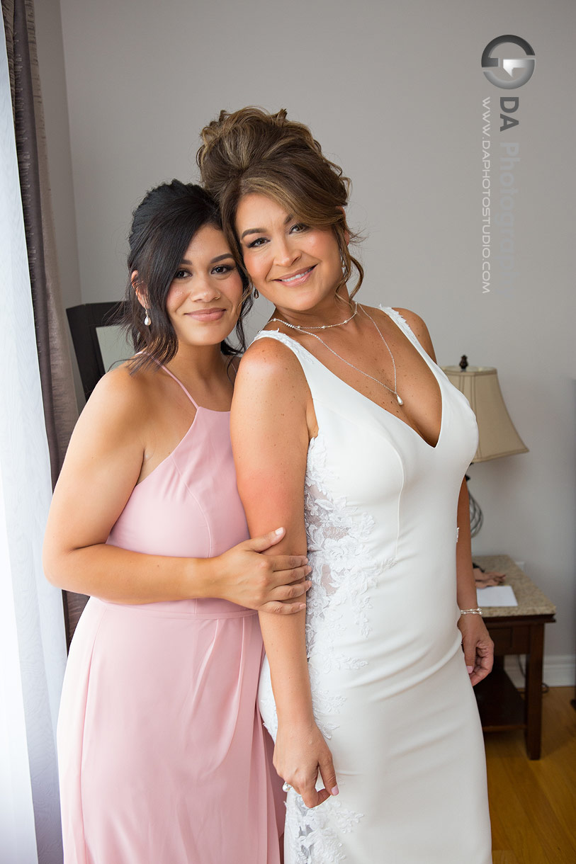 Photo of a Bride with her daughter