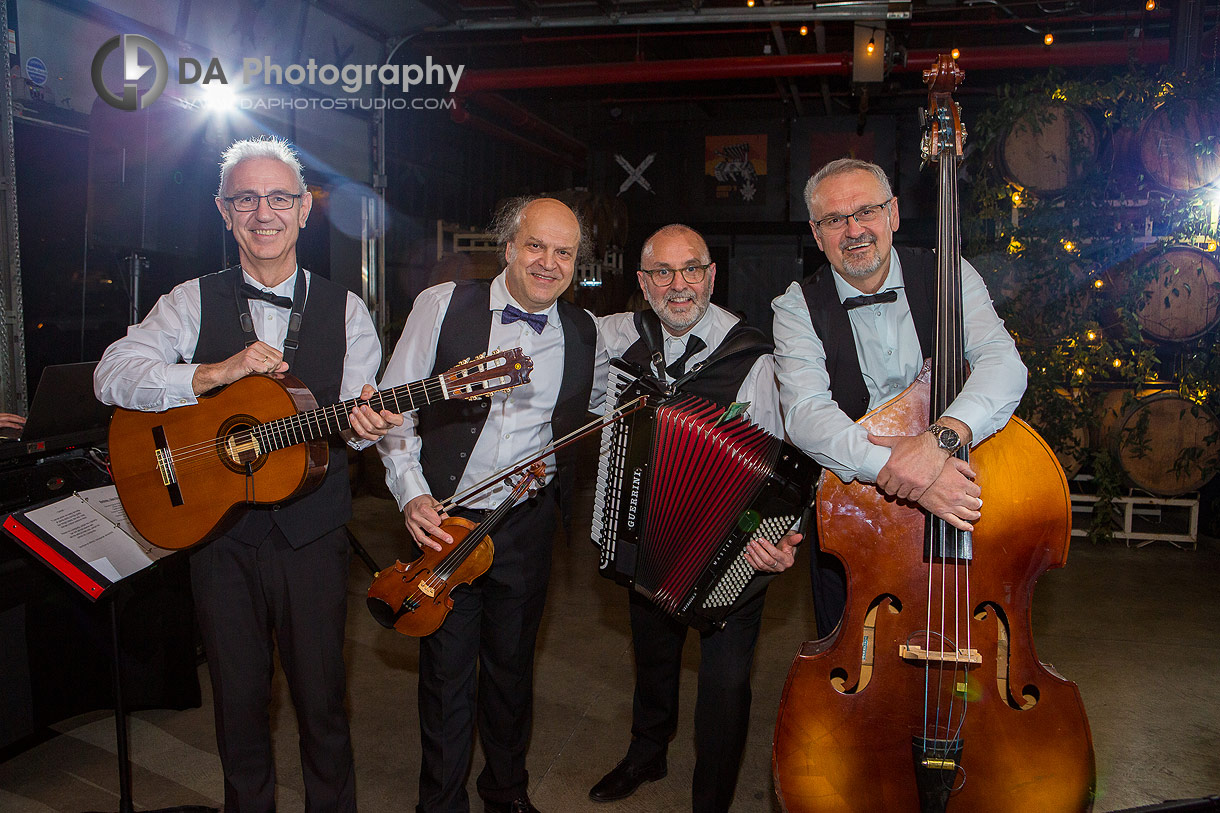 Photograph of Ansambl Romansa at Rainhard Brewing Co.