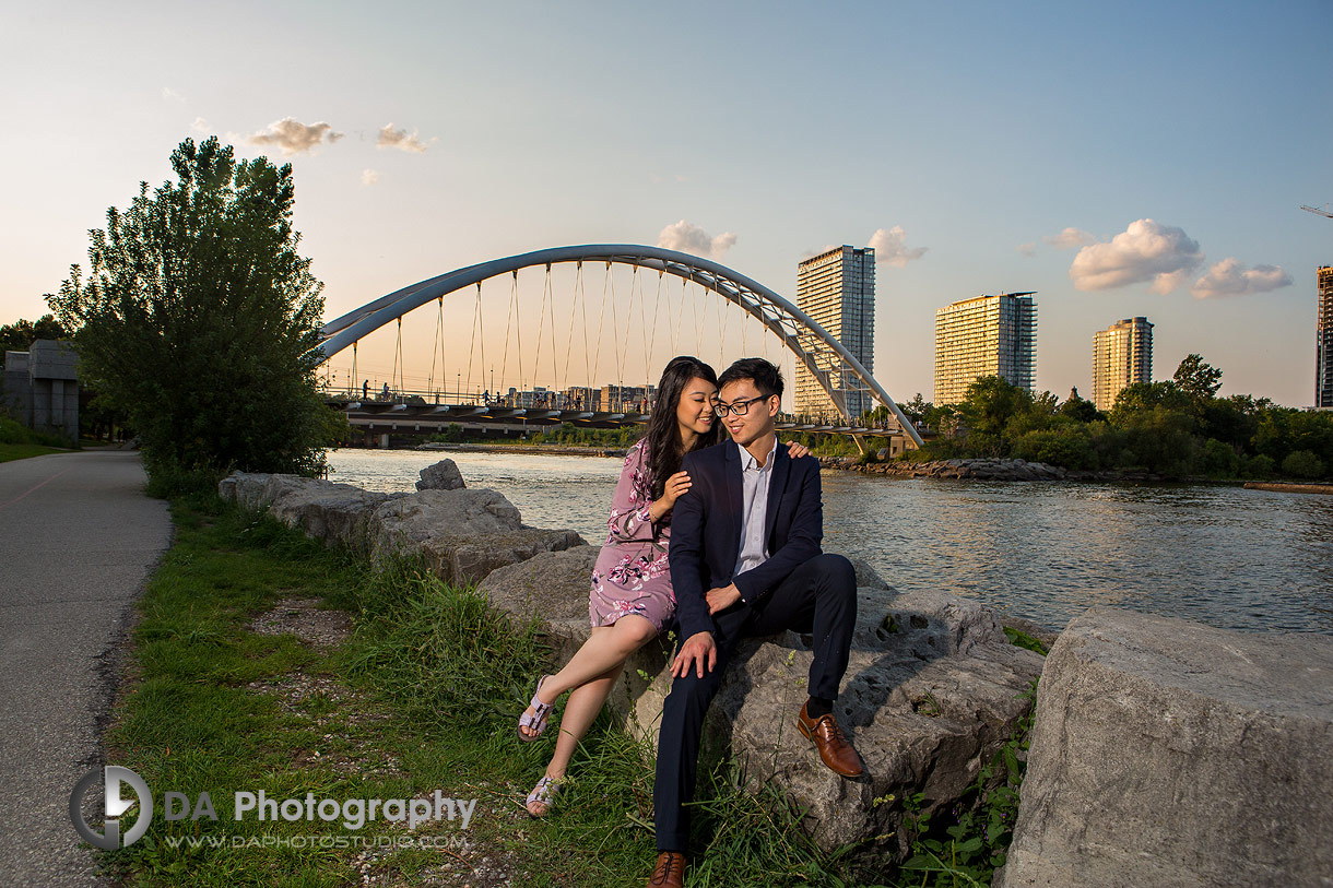 Sheldon Lookout engagement photos at Sunset