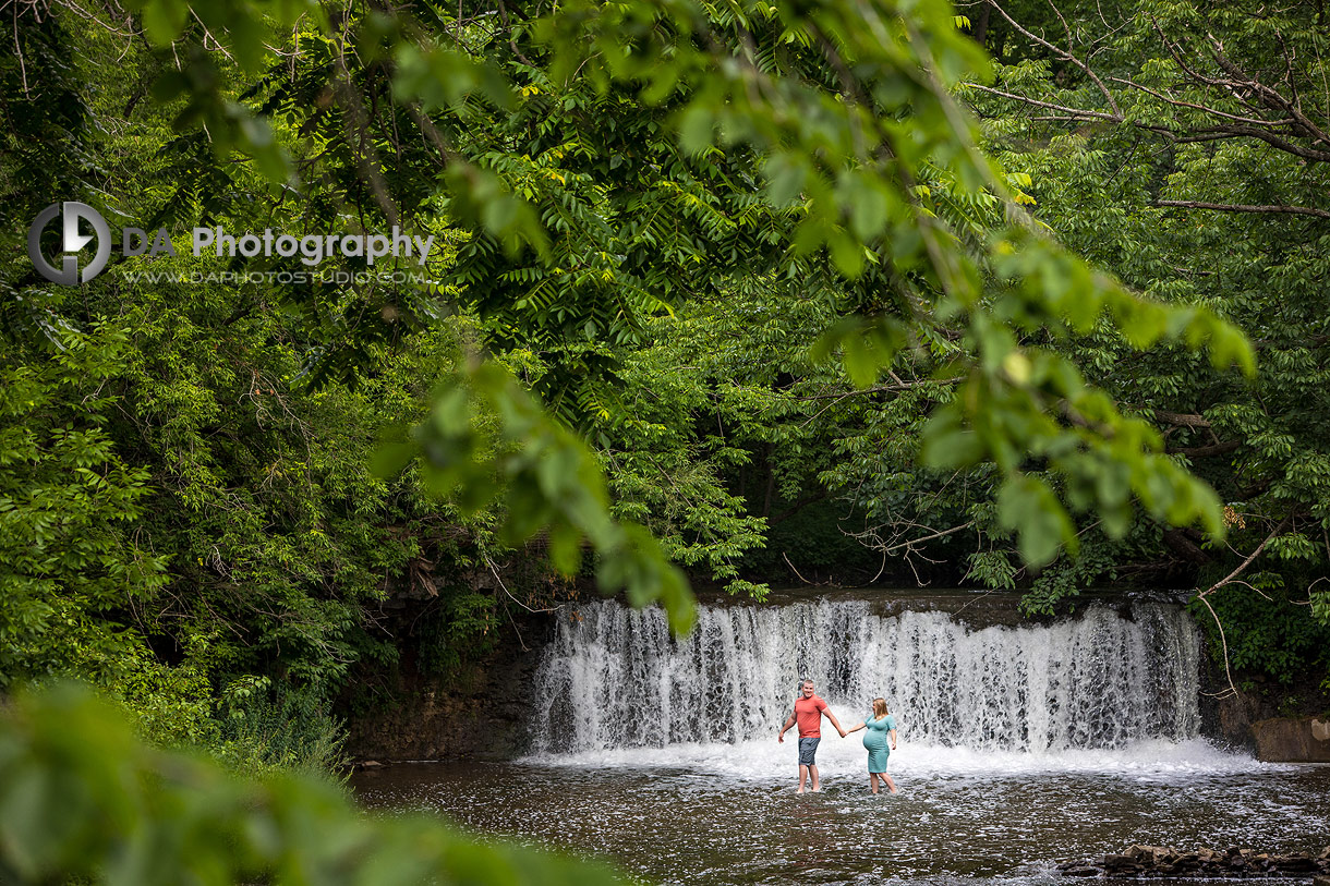 Engagement Photos at Lynn River Falls