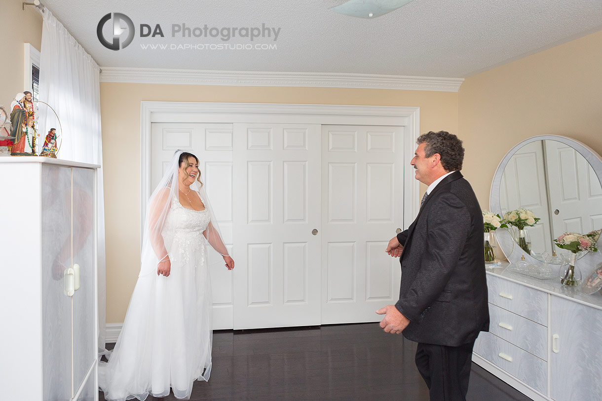 Candid photo of a Bride's reveal with her dad Candid photo of a Bride's reveal with her dad
