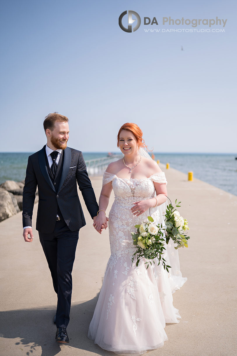 Wedding photos at Oakville Harbour